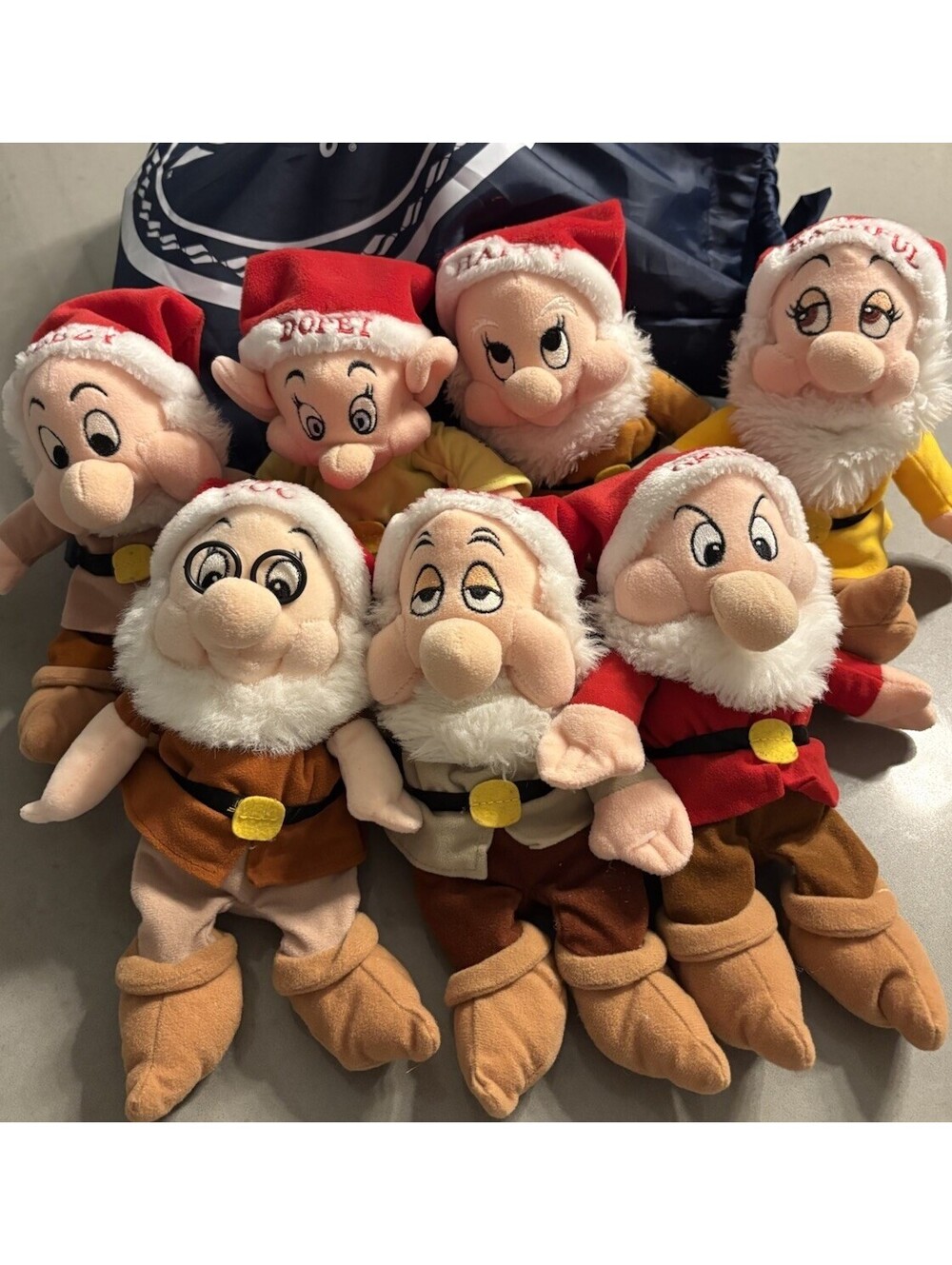 Vintage 7 Dwarfs. Walt Disney Bean Bag Bottoms All 7. Santa Hats with Names. Lot